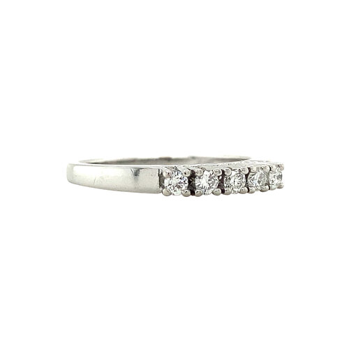White gold row ring with diamond 14 crt