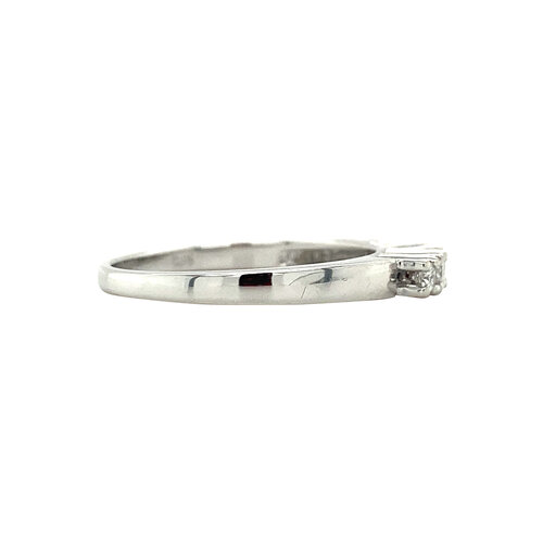 White gold row ring with diamond 14 crt