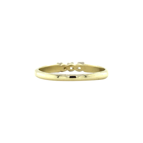 Gold ring with diamond 14 crt