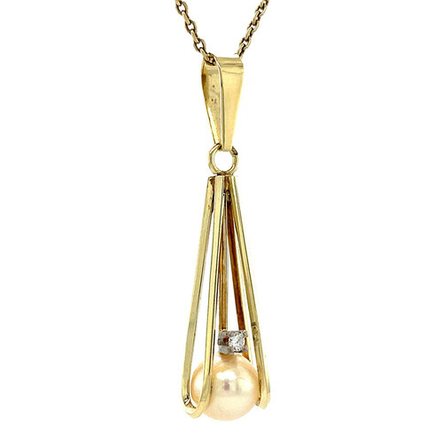 Gold pendant with diamond and pearl 14 crt