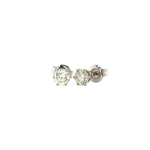White gold solitaire stud earrings with diamond 0.76ct. 18 ct