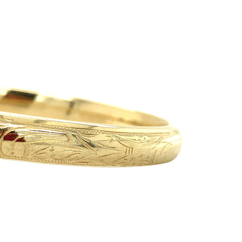 Gold bangle with engraving 14 crt