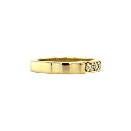 Gold row ring with diamond 14 crt