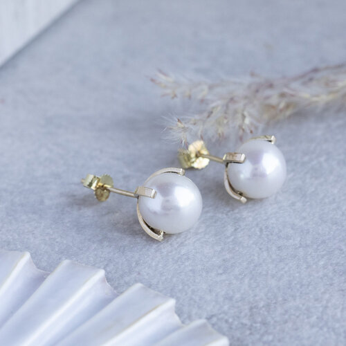 Gold stud earrings with pearl 14 crt