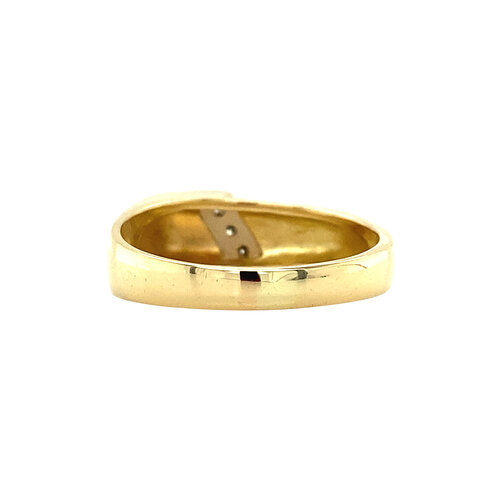 Gold ring with diamond 18 crt