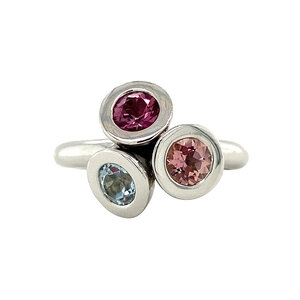 White gold ring with topaz and tourmaline 14 kt