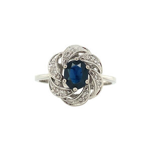 White gold ring with diamond and sapphire 18 crt