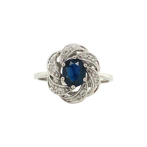 White gold ring with diamond and sapphire 18 crt