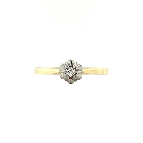 Gold solitaire ring with diamond 14 crt