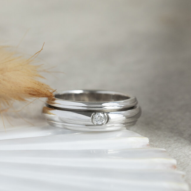 White gold Possesion ring with diamond Piaget 18 karat