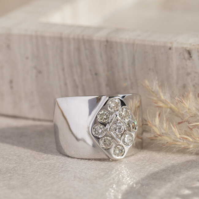 Ring with diamond 13 karat