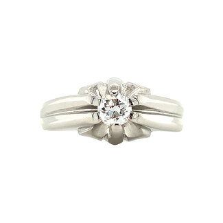White gold pinky ring with 18 carat diamond