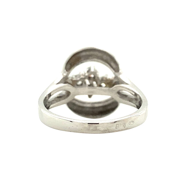 White gold ring with diamond 14 karat