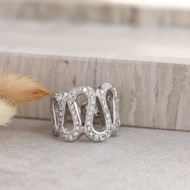 Weißgoldener Ring mit Zirkonia 14 Karat