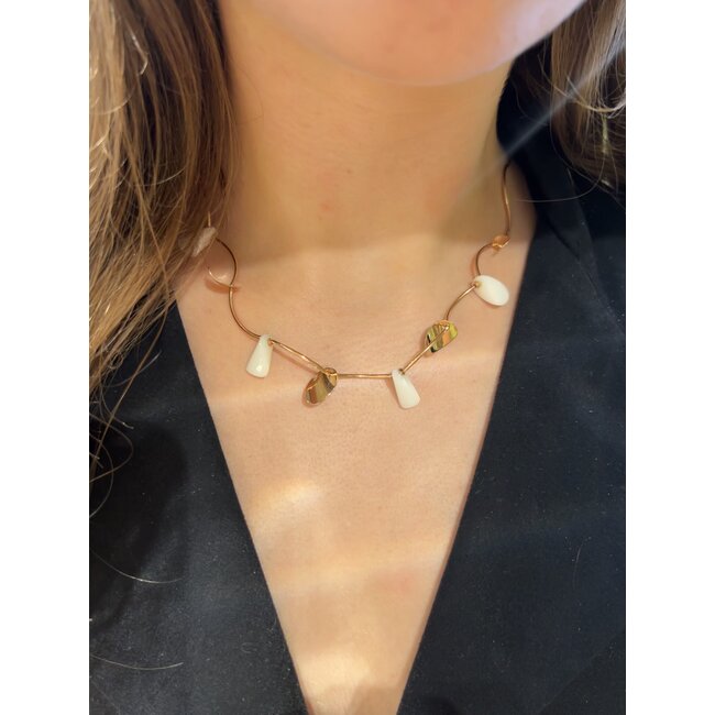 Rosegouden choker met witte stenen 14 karaat