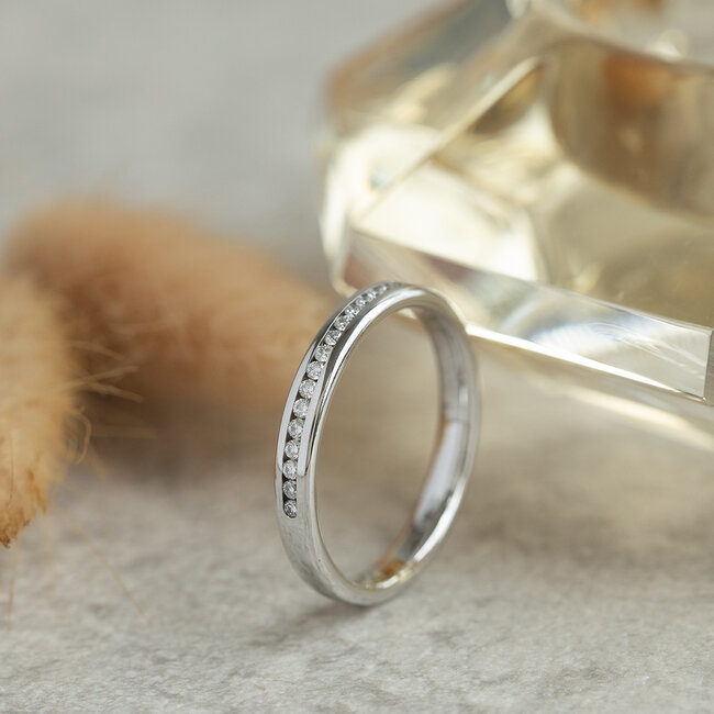 Witgouden alliance ring met diamant 14 karaat