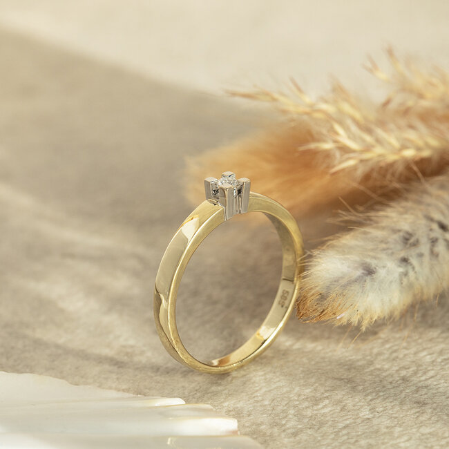 Gouden solitair ring met diamant 14 krt* nieuw