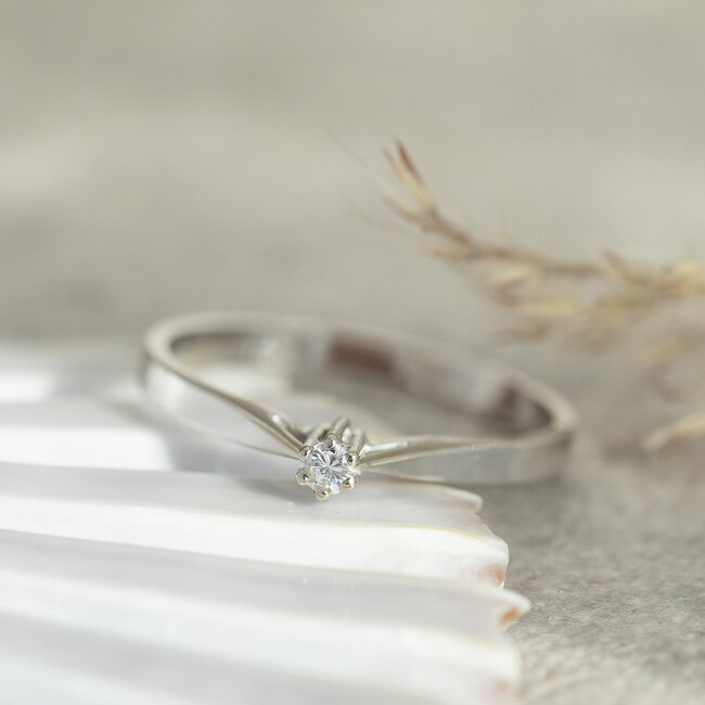 White gold solitaire ring with diamond 14 karat