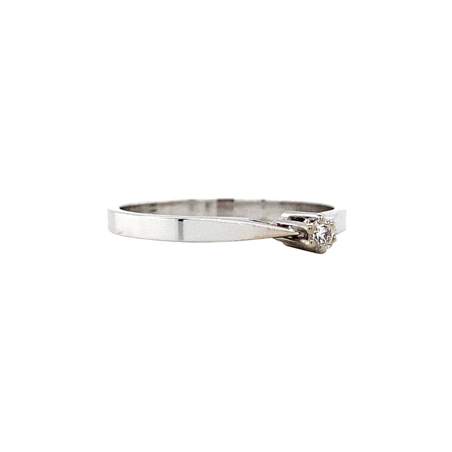 White gold solitaire ring with diamond 14 karat