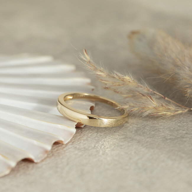 Gouden gladde (aanschuif) ring 14 karaat* nieuw