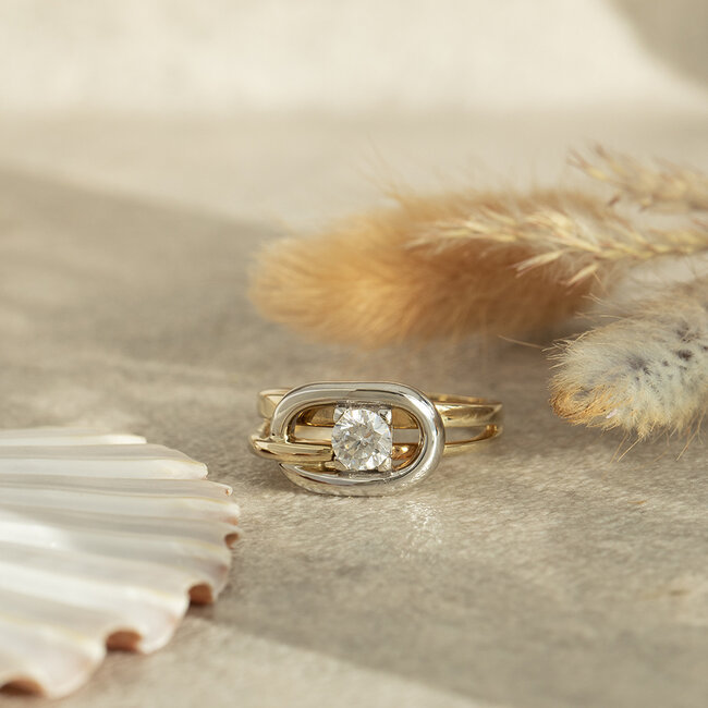 Gold ring with zirconia 14 kt