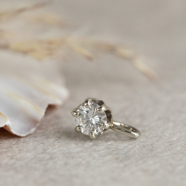 Witgouden solitair hanger met diamant 14 krt
