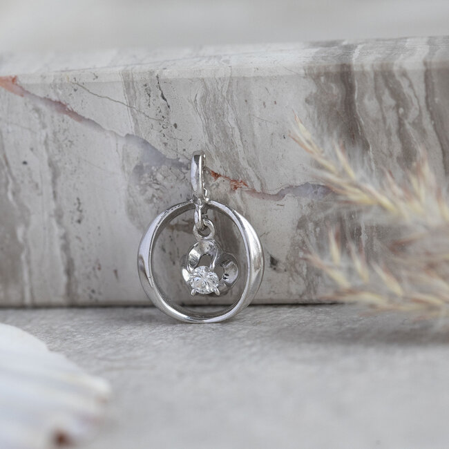 White gold pendant with diamond 14 kt