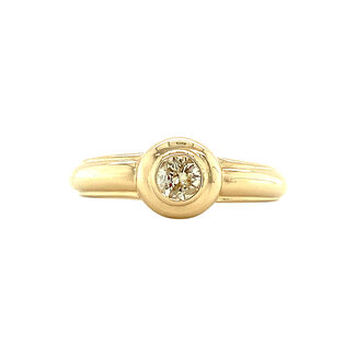 Gold solitaire ring with diamond 14 kt