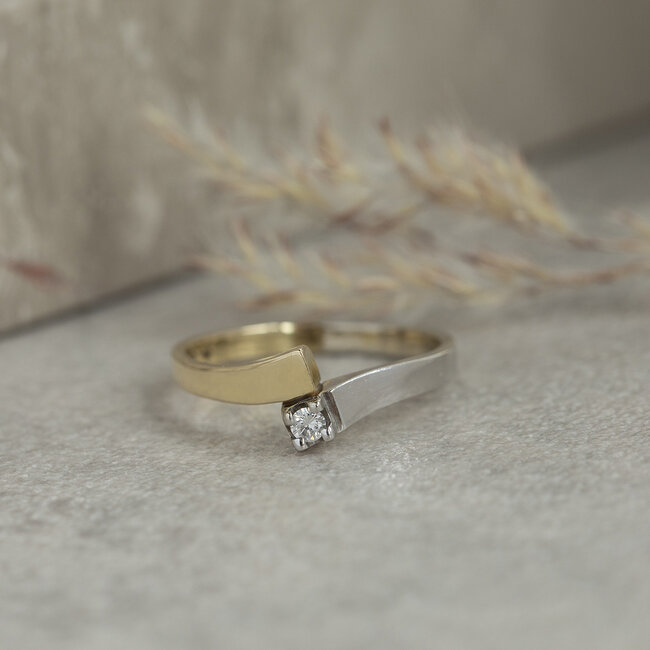 Gouden ring met diamant 14 krt