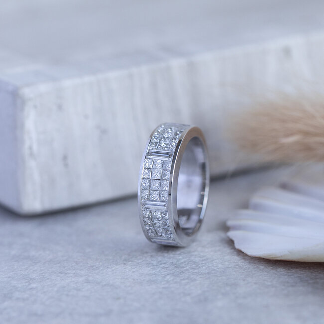 Witgouden ring met diamant 14 krt