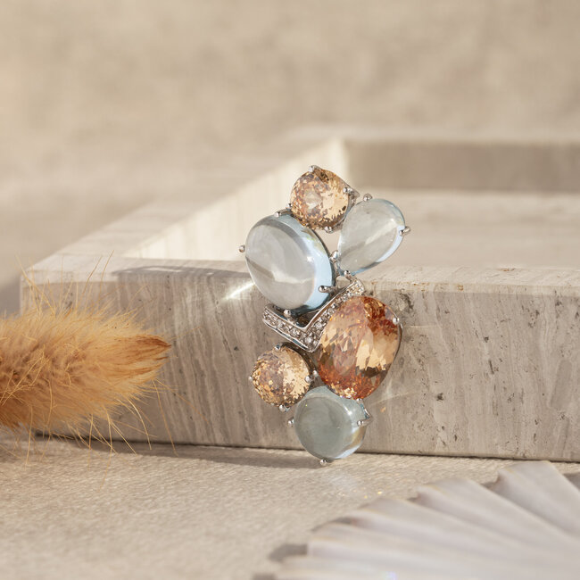 Witgouden hanger met diamant en gekleurd glas 18 krt