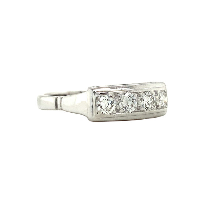 White gold ring with diamond 14 kt