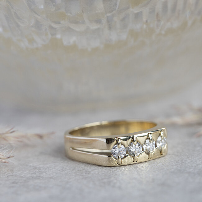 Gouden heren ring met diamant 14 krt