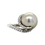 White gold ring with pearl and diamond 18 crt