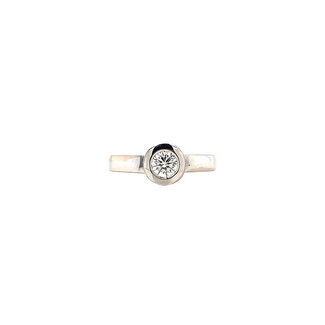 Witgouden ring met diamant 18 krt