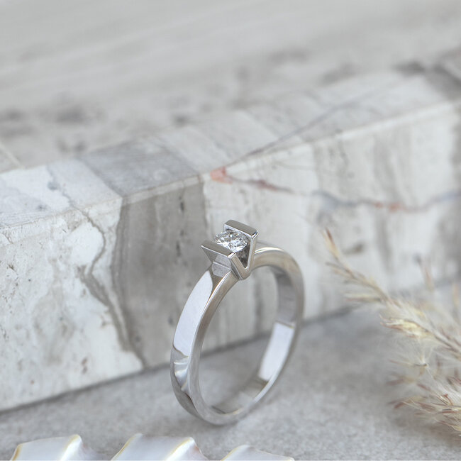 Witgouden solitair ring met diamant 14 krt* nieuw