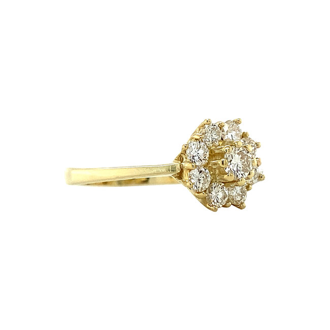 Gold entourage ring with diamond 14 kt