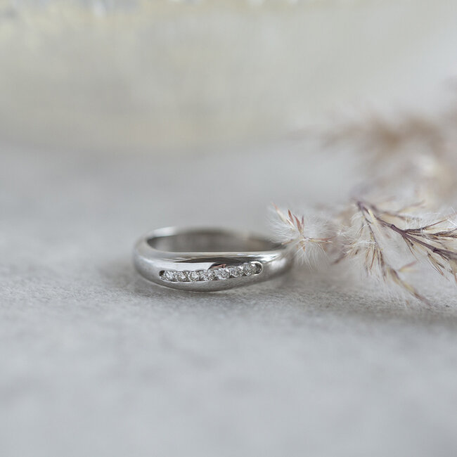 White gold ring with diamond 14 kt