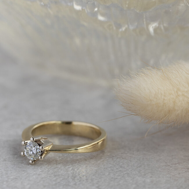 Bicolour gouden solitair ring met diamant 18 krt* nieuw