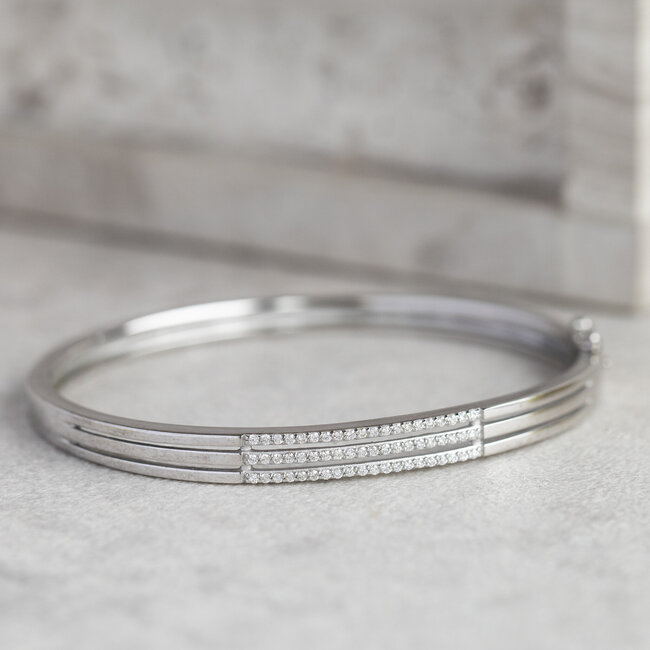White gold bangle with diamond 14 kt