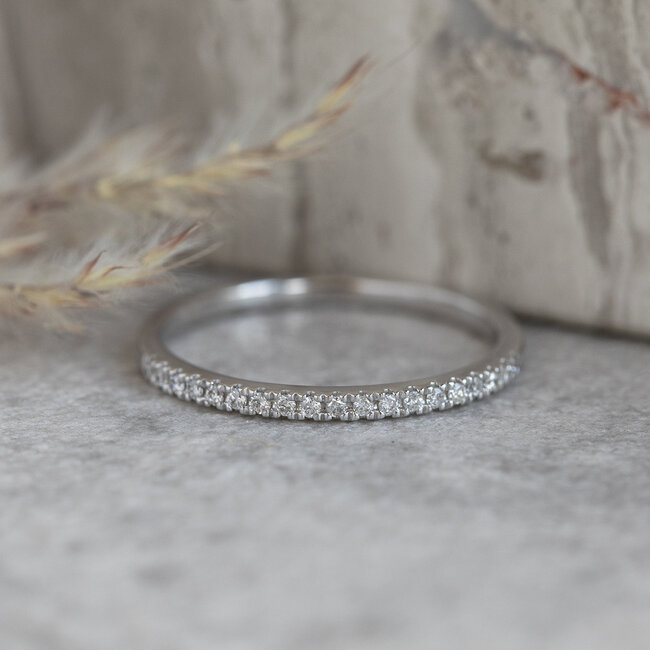 Weißgoldener Trauring mit Diamant 14 kt* neu