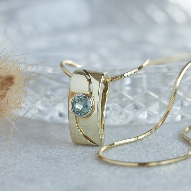 Gold pendant with aquamarine 14 kt