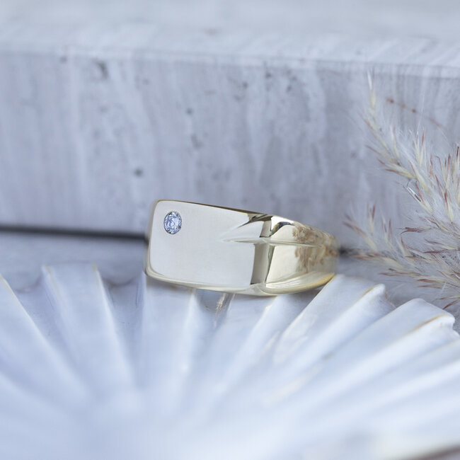 Goldener Herrenring mit Diamant 18 kt
