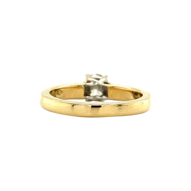 Gouden solitair ring met diamant 18 karaat