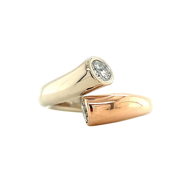 Bicolour gold ring with 14 kt diamond