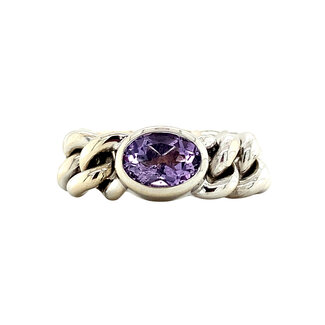 White gold ring with amethyst 14 crt