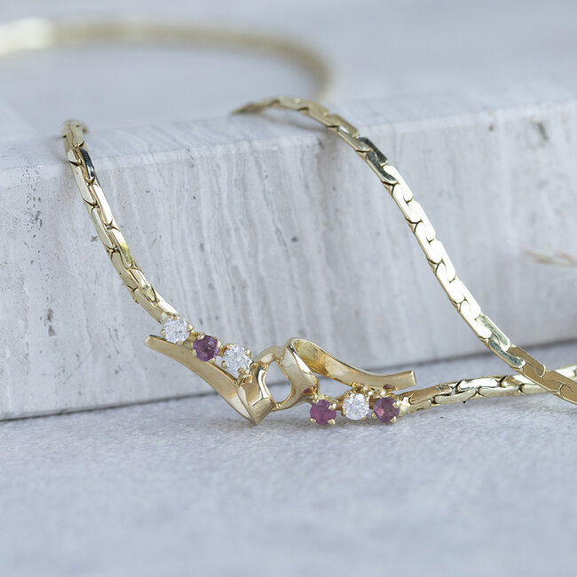 Gouden choker met zirkonia 18 krt