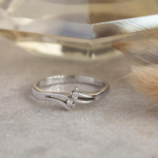 White gold ring with diamond 14 karat