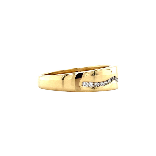 Gold ring with diamond 14 karat