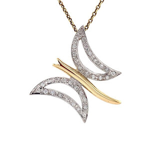 Gouden vlinder hanger met diamant 14 krt